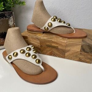 Nora Lotta Nala White Leather Gold Studded Sandals Flip Flops Size 35 EU/5 US‎